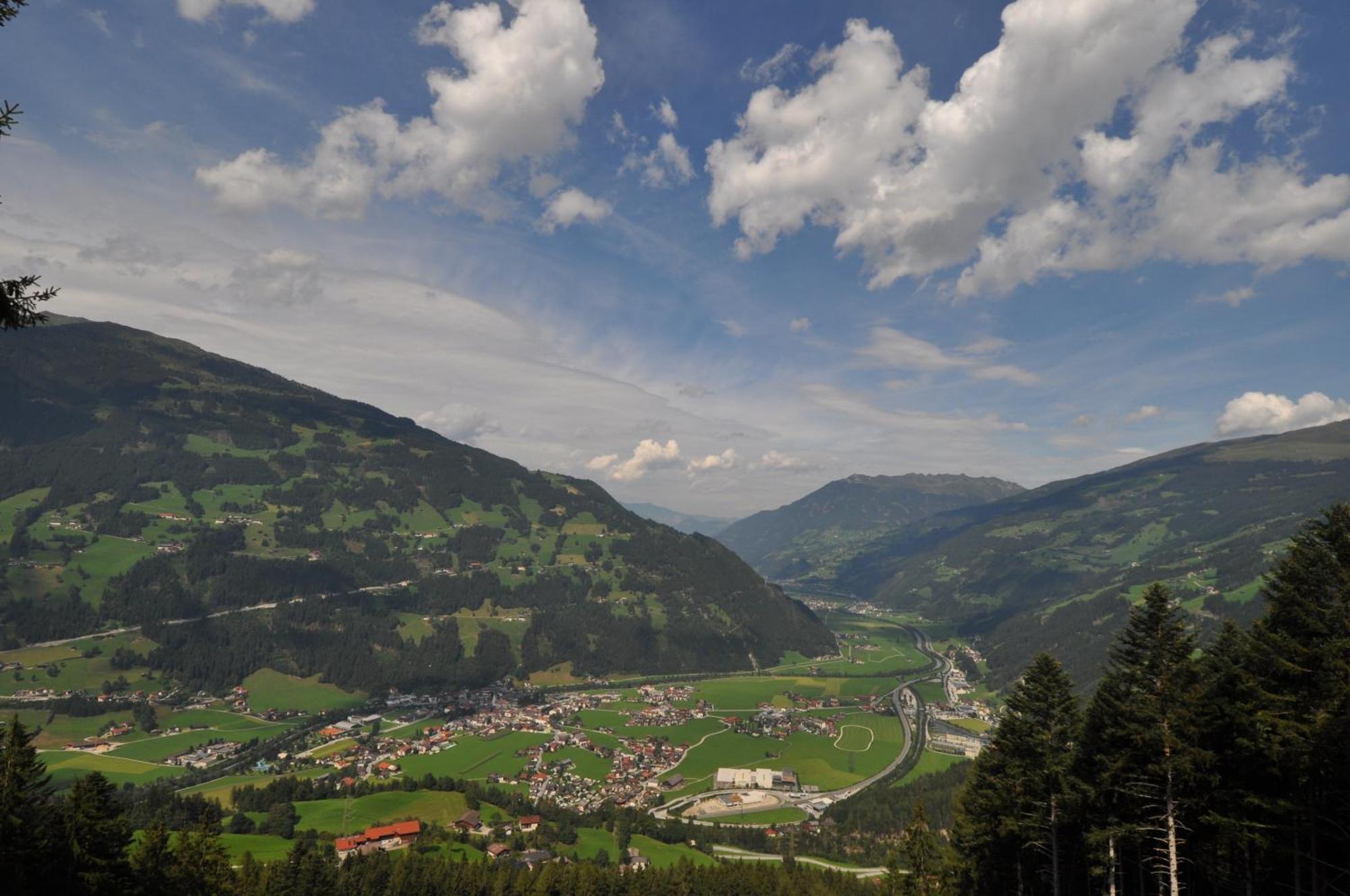 Ferienwohnung Ausblick Zillertal Hainzenberg Extérieur photo