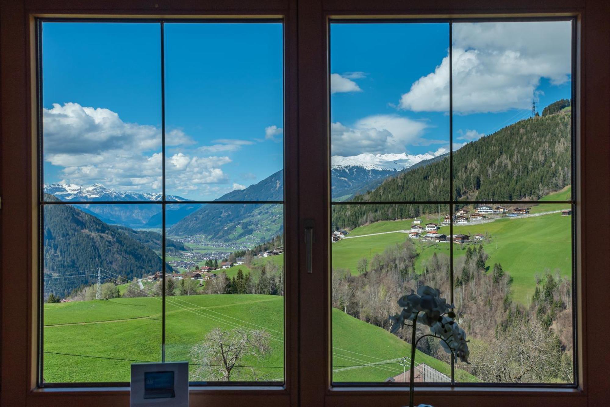 Ferienwohnung Ausblick Zillertal Hainzenberg Extérieur photo